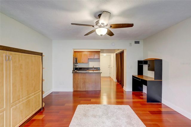 210 5TH AVENUE S 107, St Petersburg, FL 33701