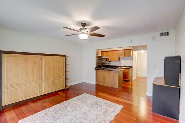 210 5TH AVENUE S 107, St Petersburg, FL 33701