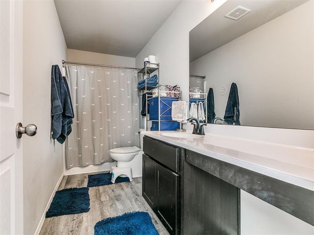 10144 Wimbledon Court, Nichols Hills, OK 73120