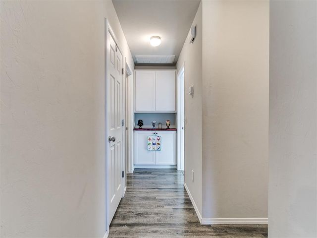 10144 Wimbledon Court, Nichols Hills, OK 73120