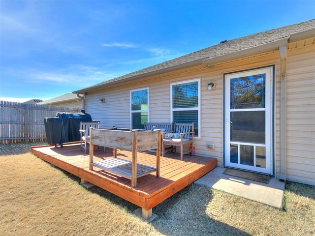 10144 Wimbledon Court, Nichols Hills, OK 73120