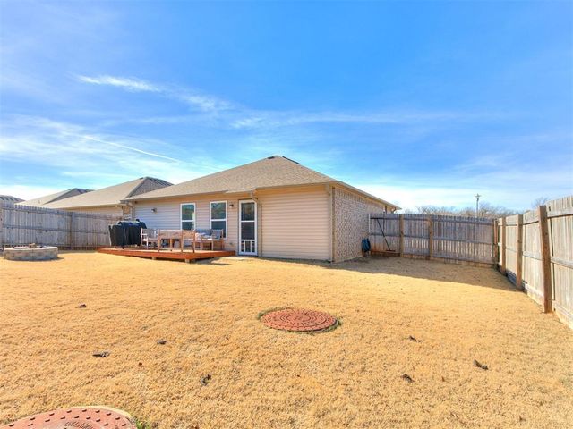 10144 Wimbledon Court, Nichols Hills, OK 73120