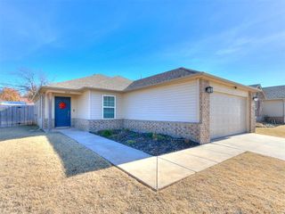 10144 Wimbledon Court, Nichols Hills, OK 73120