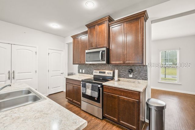 180 Okatie Park Cir E, Ridgeland, SC 29936