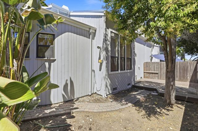 452 W Sunnyoaks Avenue, Campbell, CA 95008
