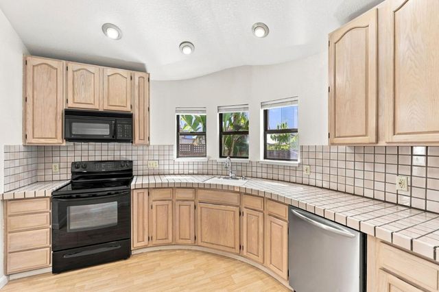 452 W Sunnyoaks Avenue, Campbell, CA 95008
