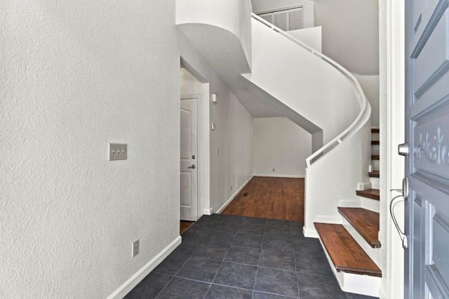 452 W Sunnyoaks Avenue, Campbell, CA 95008