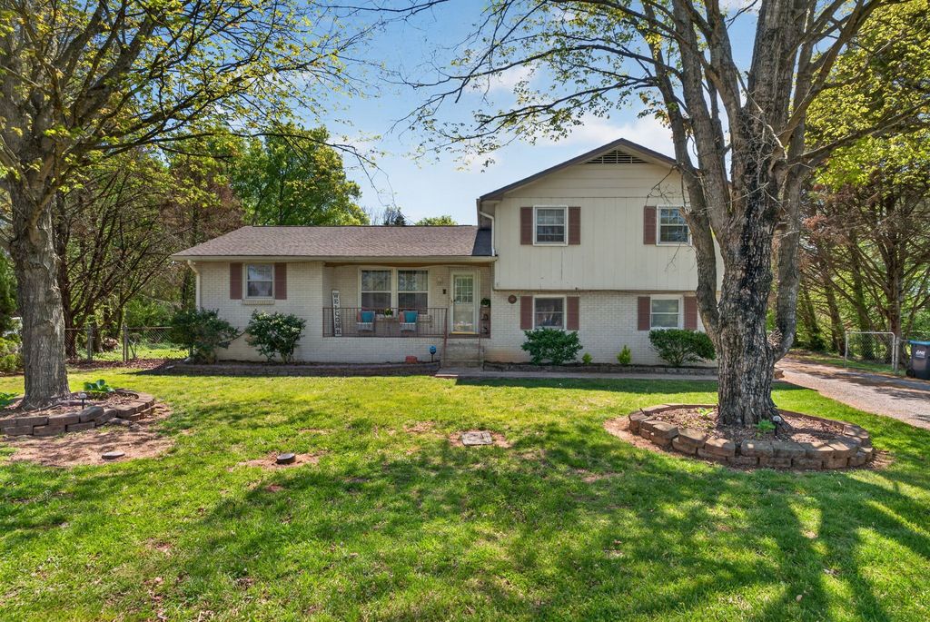 114 Crockett Ct, Smyrna, TN 37167