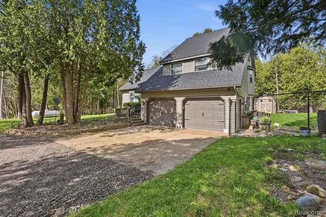 1615 N Five Lakes Road, Mayfield Township, MI 48412