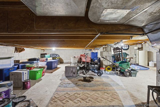 1615 N Five Lakes Road, Mayfield Township, MI 48412