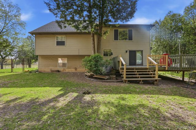 1615 N Five Lakes Road, Mayfield Township, MI 48412