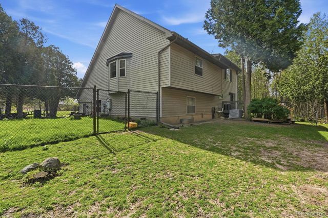 1615 N Five Lakes Road, Mayfield Township, MI 48412