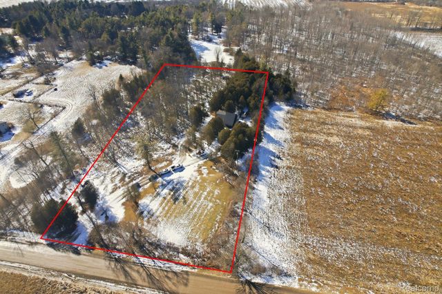 1615 N Five Lakes Road, Mayfield Township, MI 48412