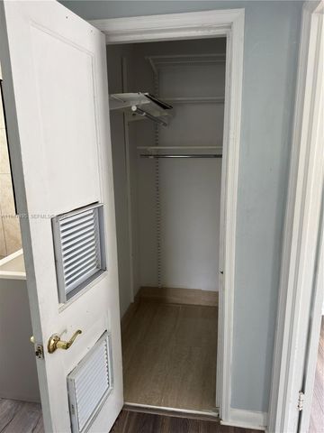 921 N 17th Ct 931, Hollywood, FL 33020