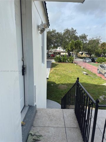 921 N 17th Ct 931, Hollywood, FL 33020