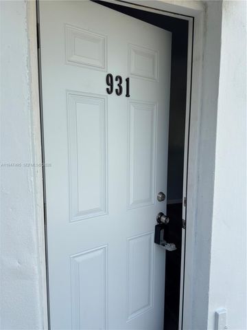 921 N 17th Ct 931, Hollywood, FL 33020