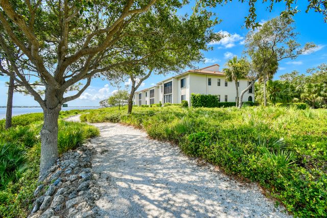 2536 NW Seagrass Drive 2a, Palm City, FL 34990