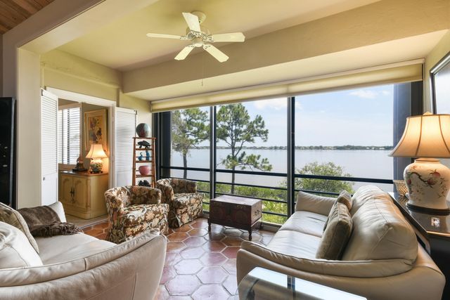 2536 NW Seagrass Drive 2a, Palm City, FL 34990