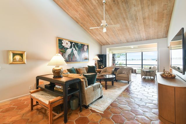 2536 NW Seagrass Drive 2a, Palm City, FL 34990