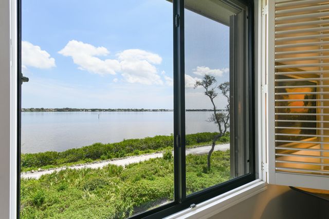 2536 NW Seagrass Drive 2a, Palm City, FL 34990