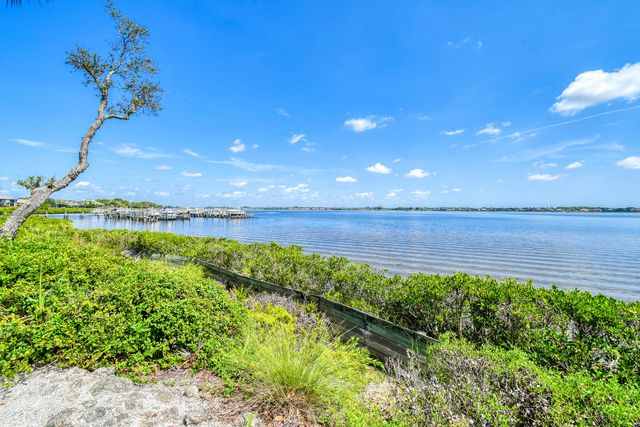 2536 NW Seagrass Drive 2a, Palm City, FL 34990