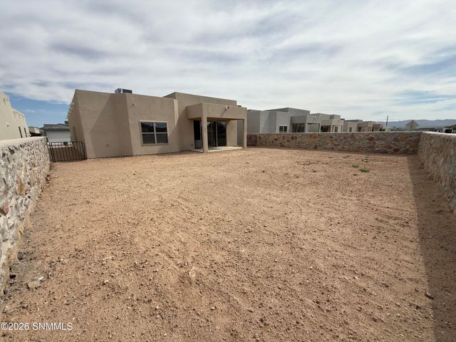 3724 Daybreak Street, Las Cruces, NM 88012