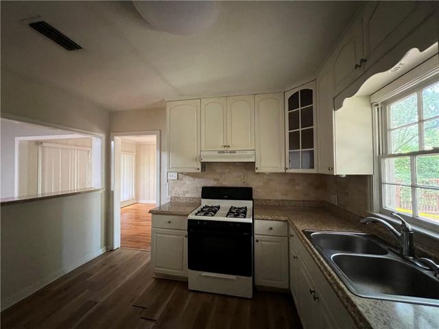317 Bomar Place, Mobile, AL 36609