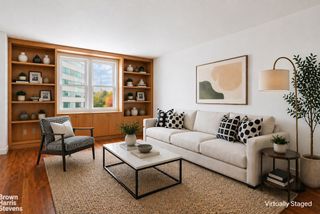 525 W 236th St Apt 6A, New York City, NY 10463