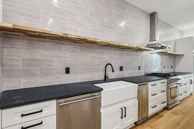 5205 Williamsburg Rd, Brentwood, TN 37027