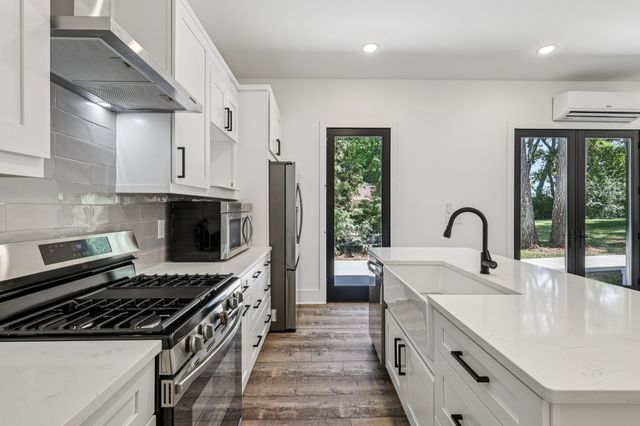 5205 Williamsburg Rd, Brentwood, TN 37027