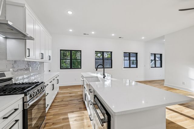 5205 Williamsburg Rd, Brentwood, TN 37027