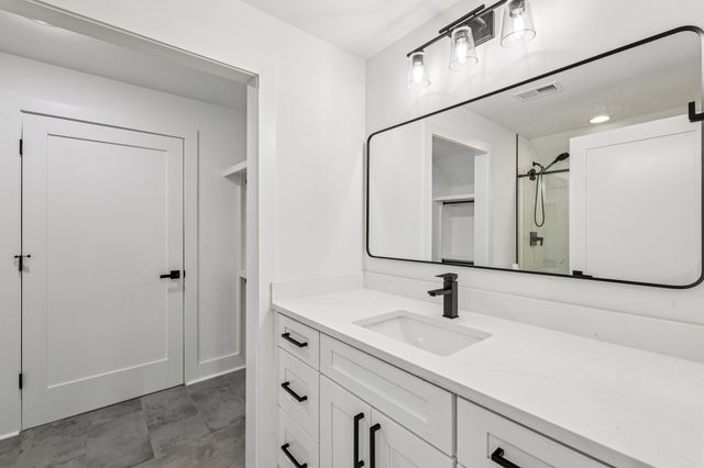 5205 Williamsburg Rd, Brentwood, TN 37027