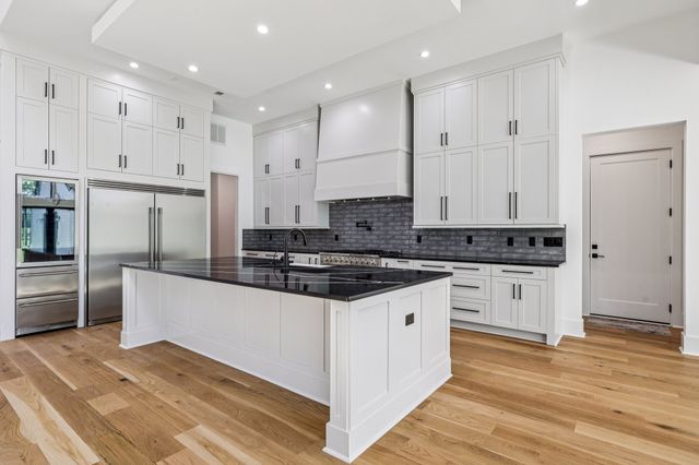 5205 Williamsburg Rd, Brentwood, TN 37027