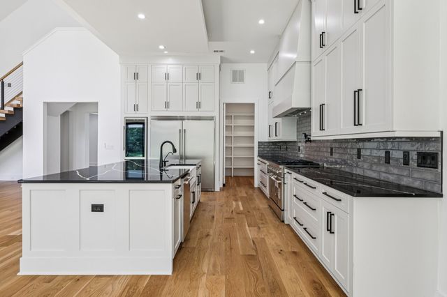 5205 Williamsburg Rd, Brentwood, TN 37027