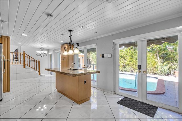 7941 SW 18th Ter, Miami, FL 33155