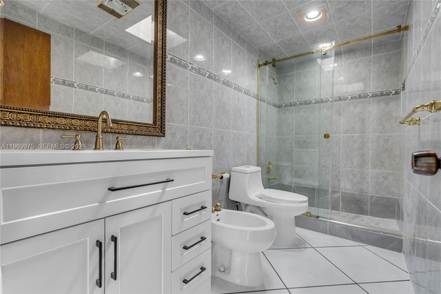 7941 SW 18th Ter, Miami, FL 33155