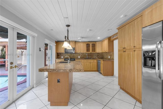 7941 SW 18th Ter, Miami, FL 33155