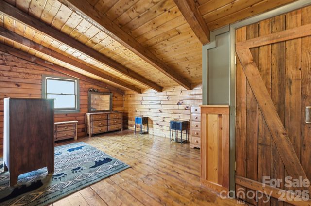 1837 E Alarka Road, Bryson City, NC 28713