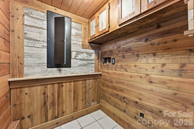 1837 E Alarka Road, Bryson City, NC 28713
