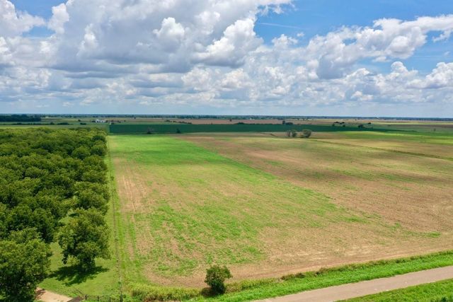 2523 S Cr 267, Elm Grove, TX 77434