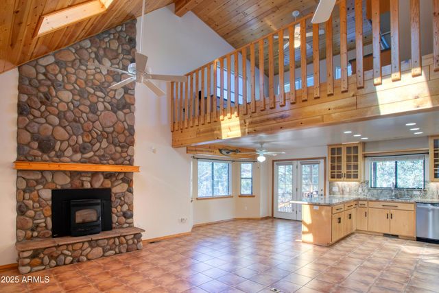 2526 CHIRICAHUA Drive, Show Low, AZ 85901