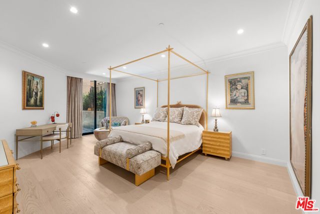 300 N Swall Drive 158, Beverly Hills, CA 90211