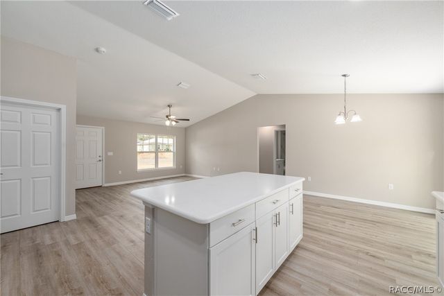 10586 N Spaulding Drive, Dunnellon, FL 34434