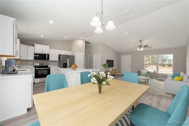 10586 N Spaulding Drive, Dunnellon, FL 34434