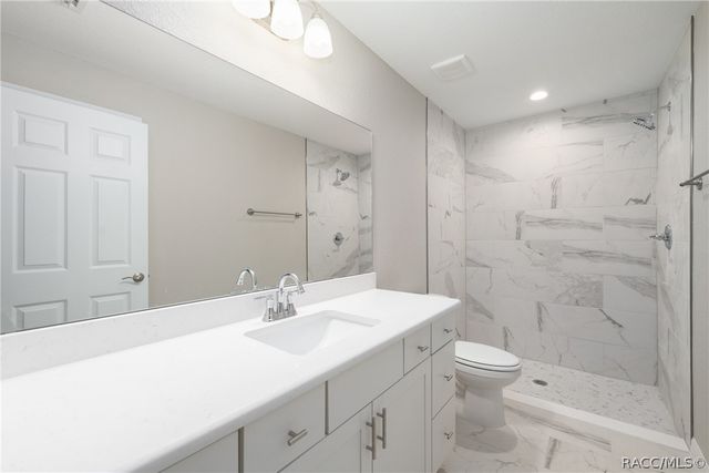 10586 N Spaulding Drive, Dunnellon, FL 34434