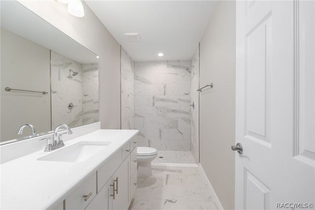 10586 N Spaulding Drive, Dunnellon, FL 34434