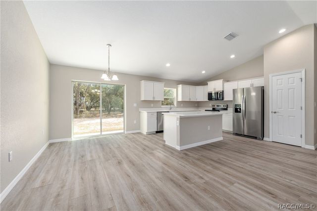 10586 N Spaulding Drive, Dunnellon, FL 34434