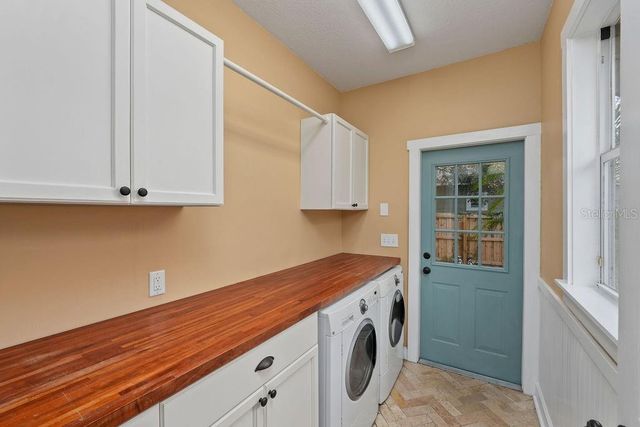 4102 N CENTRAL AVENUE, Tampa, FL 33603