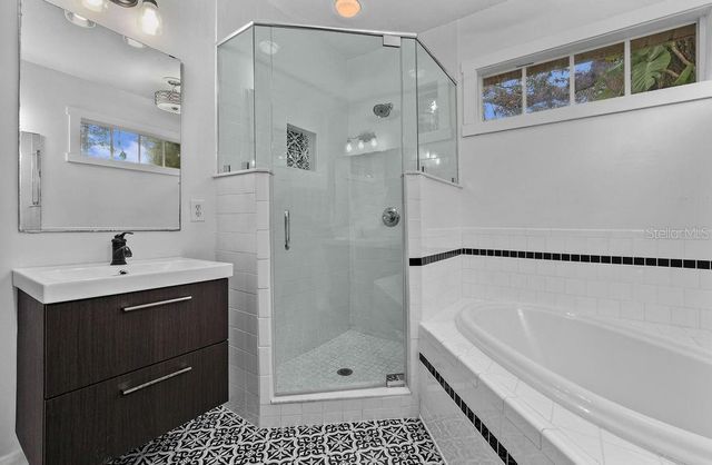 4102 N CENTRAL AVENUE, Tampa, FL 33603