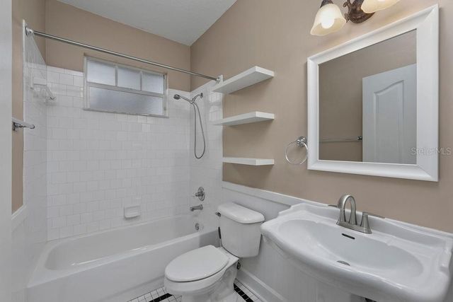 4102 N CENTRAL AVENUE, Tampa, FL 33603